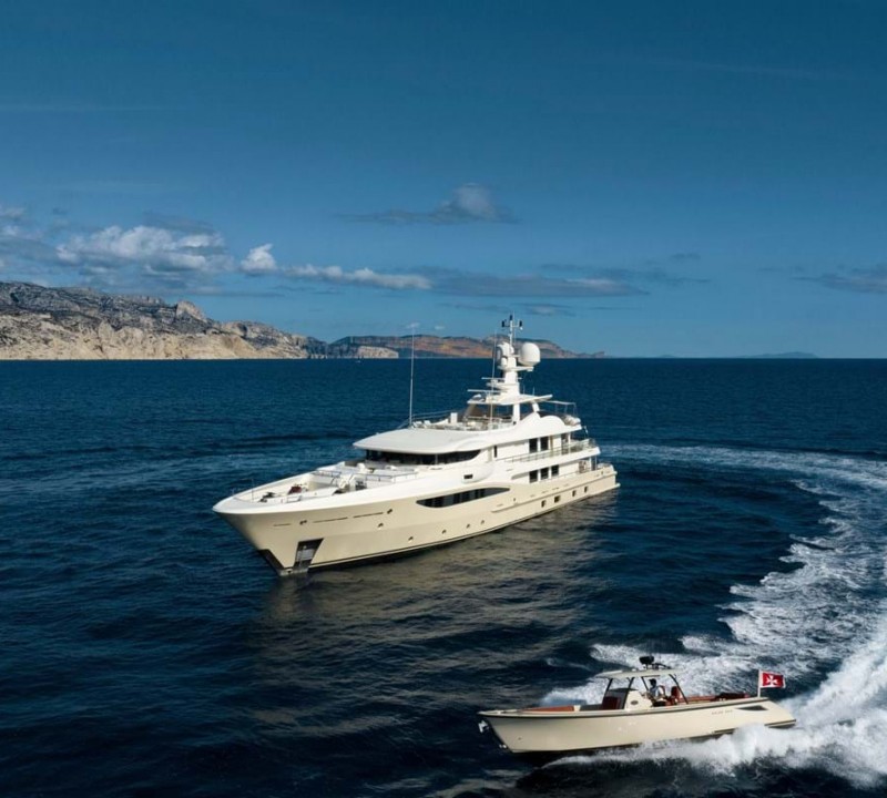 addiction amels yacht